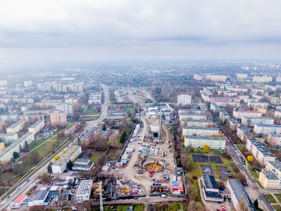 Budowa przystanku kolejowego Łódź Koziny widziana z lotu ptaka