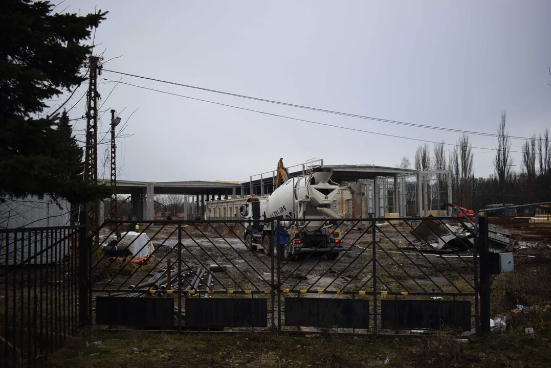 Tak zmienia się teren byłej zajezdni tramwajowej na Helenówku