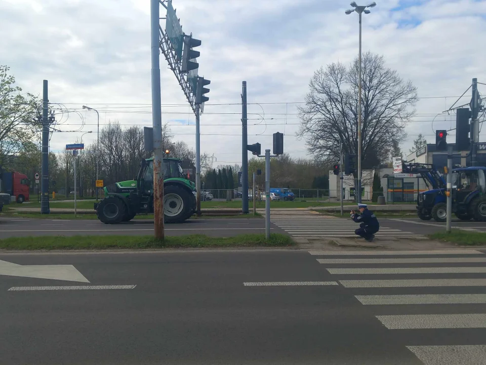 Uwaga kierowcy. Protest rolników na Aleksandrowskiej. Przyjechali najbogatsi?