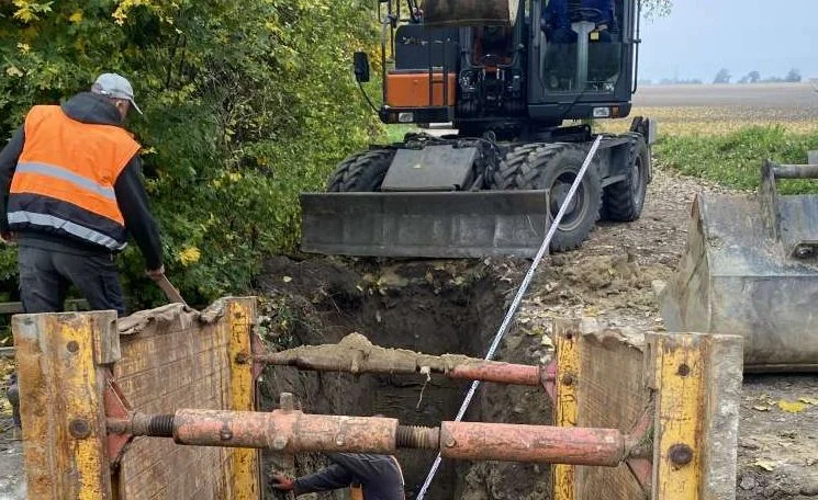 Mieszkańcy się doczekali. Po 60 latach mają nową kanalizację [FOTO] - Zdjęcie główne