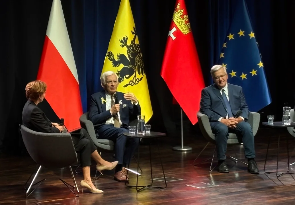 Buzek i byli prezydenci w ECS