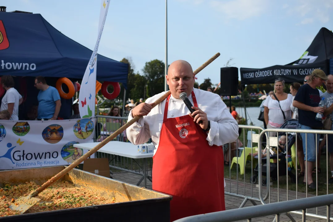 Masterchef gotował dla mieszkańców Głowna. Ogromne kolejki do kaszotto - Zdjęcie główne