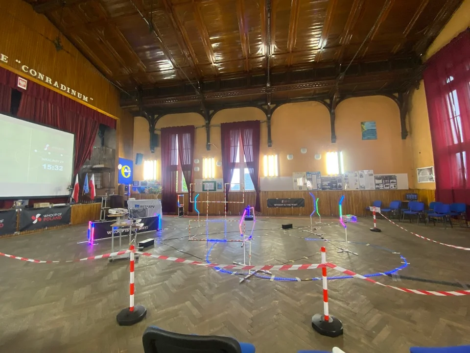 Wyścigi mikrodronów FPV Whoop of Poland w Gdańsku