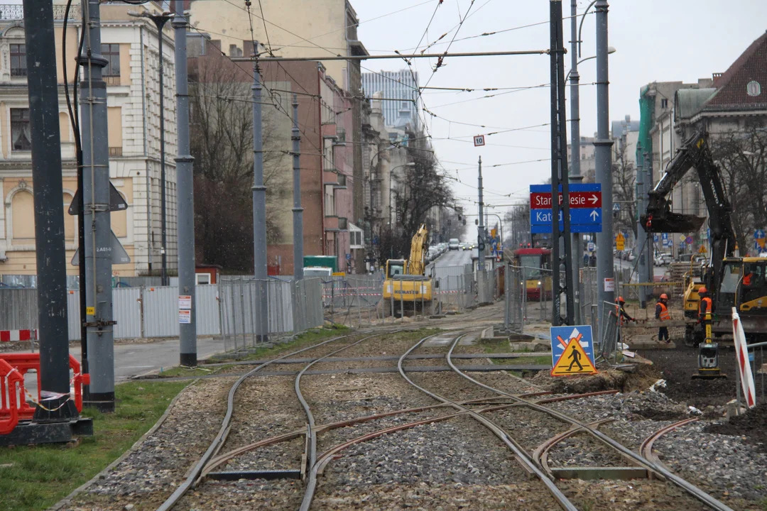 Budowa przystanku kolejowego Łódź Śródmieście - stan na 18.03.2024 r.