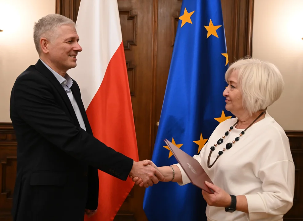 Zmiana kuratora oświaty w naszym województwie. Kto zastąpił Waldemara Flajszera? [FOTO] - Zdjęcie główne