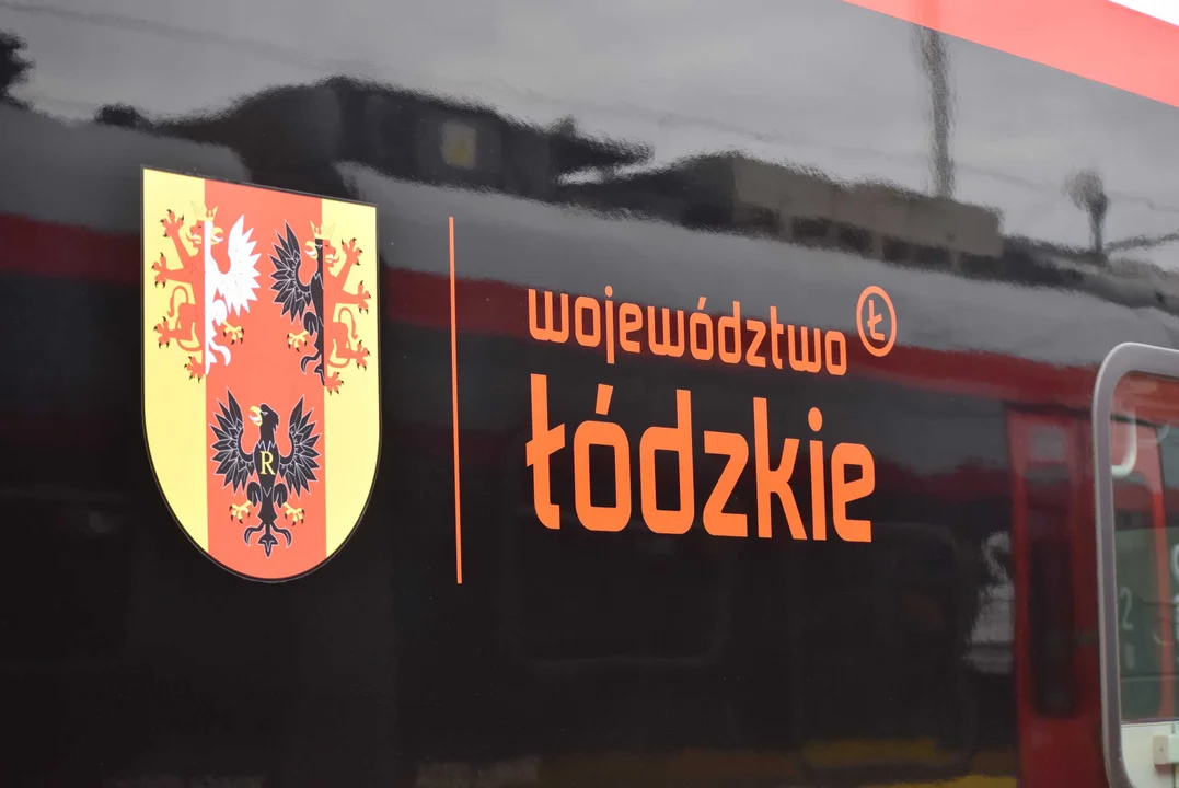 Młodzi pasjonaci kolei odwiedzili zaplecze techniczne ŁKA. Zobacz, jak wygląda w środku [zdjęcia]