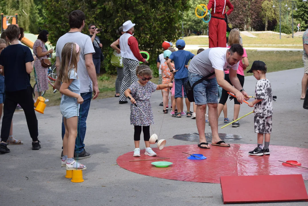 Akademia Cyrkowa w parku na Zdrowiu