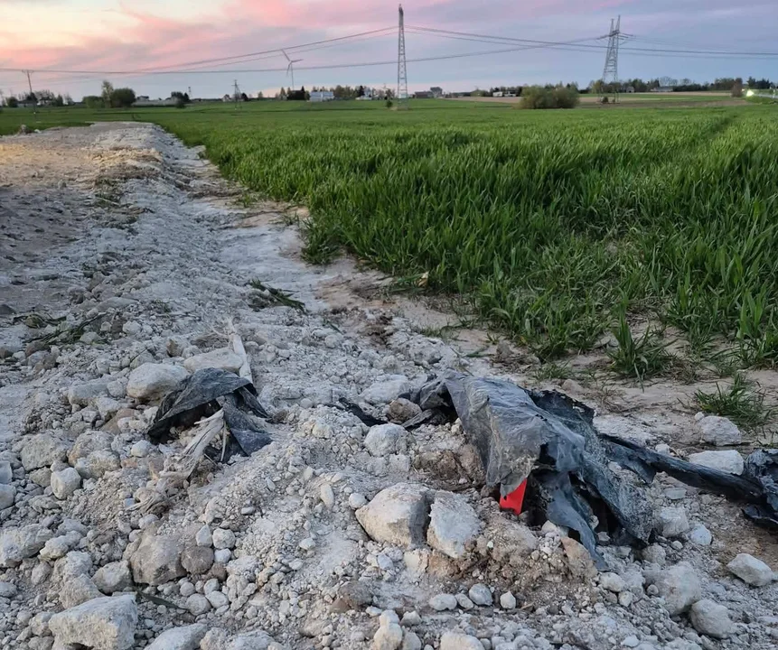 Droga przed zasypaniem