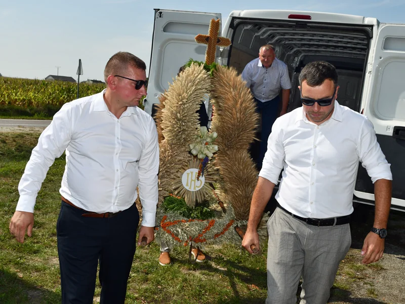 Gminno-parafialne dożynki w Ciechosławicach