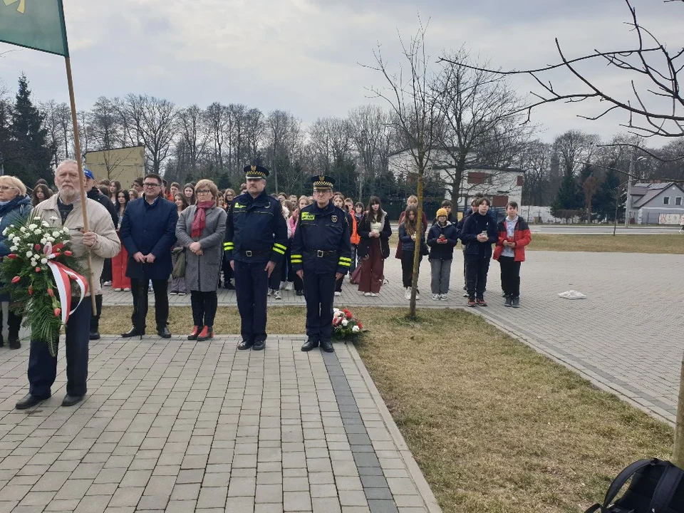 Obchody Zbrodni Zgierskiej na placu Stu straconych [zdjęcia]