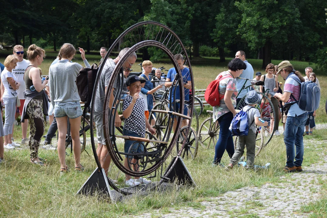 Historia rowerów w Parku Julianowskim na 600. urodizny Łodzi