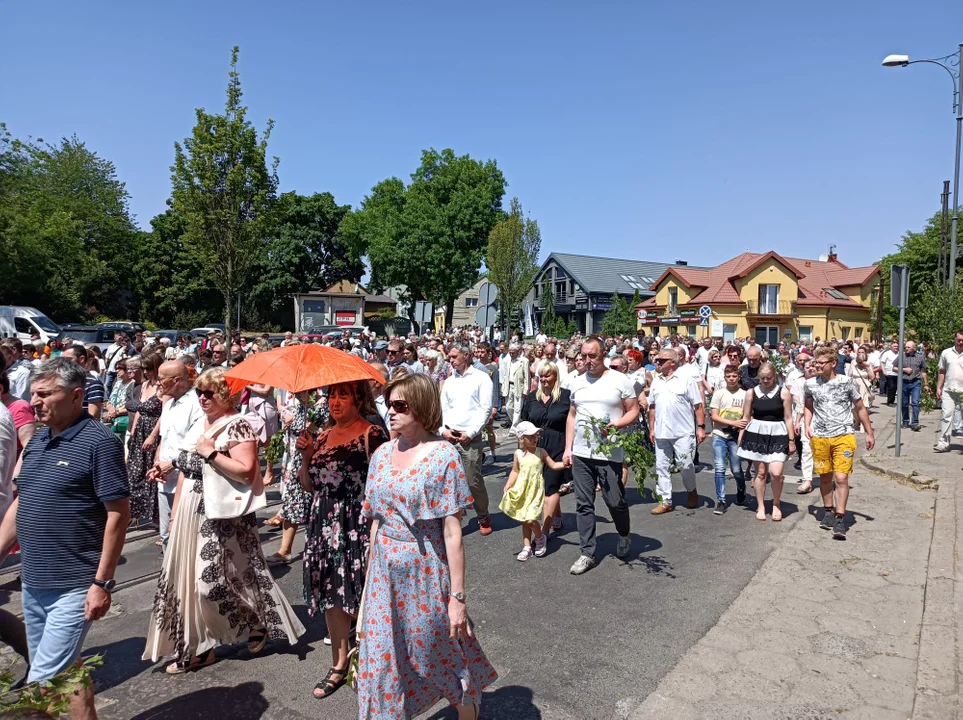 Ulicami Zgierza przeszły procesje Bożego Ciała.