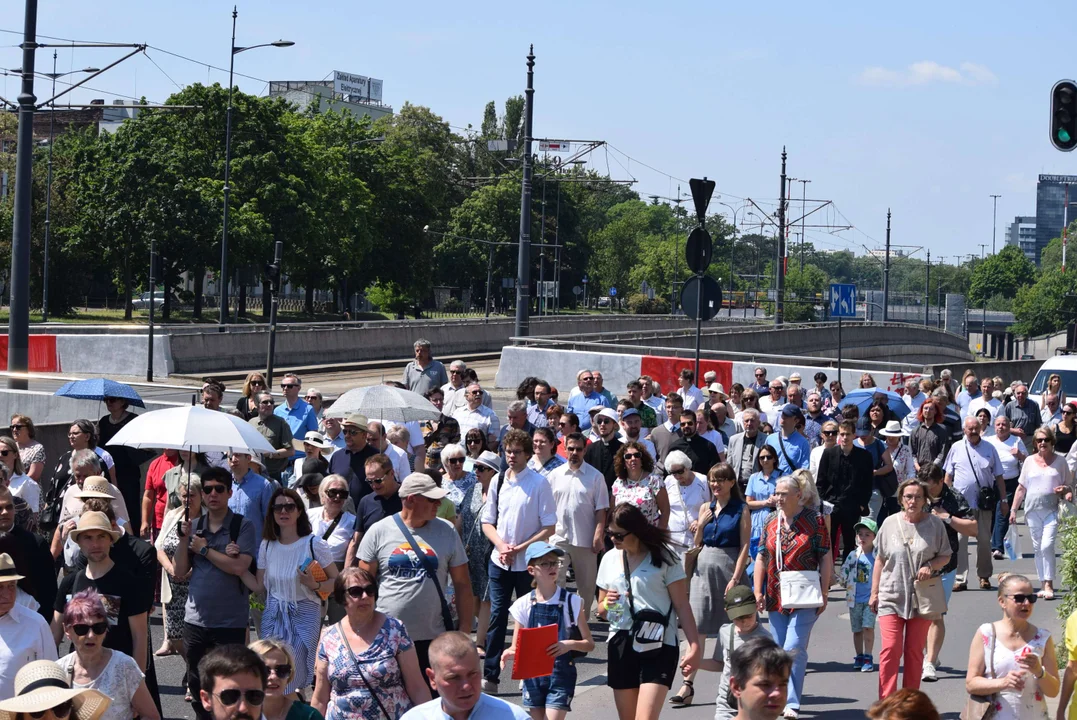 Procesje Bożego Ciała przeszły ulicami Łodzi