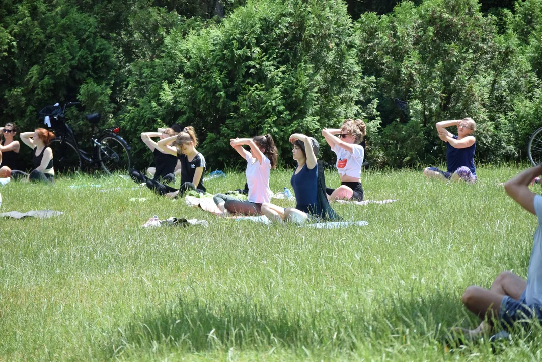 Joga w Parku Poniatowskiego