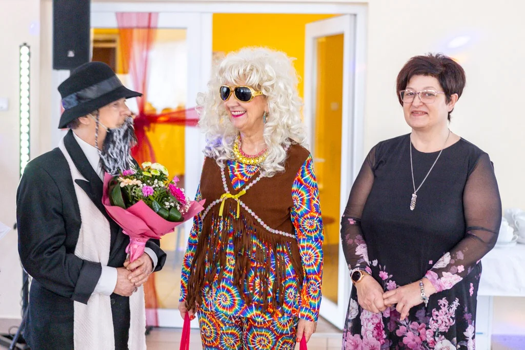 Seniorzy szaleli na parkiecie. Zobacz, co działo się na balu karnawałowym [FOTO] - Zdjęcie główne