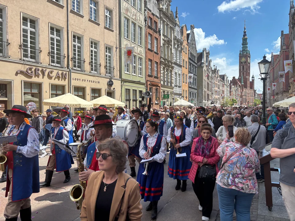 Boże Ciało 2026 w Gdańsku. Tysiące wiernych przeszły przez serce miasta