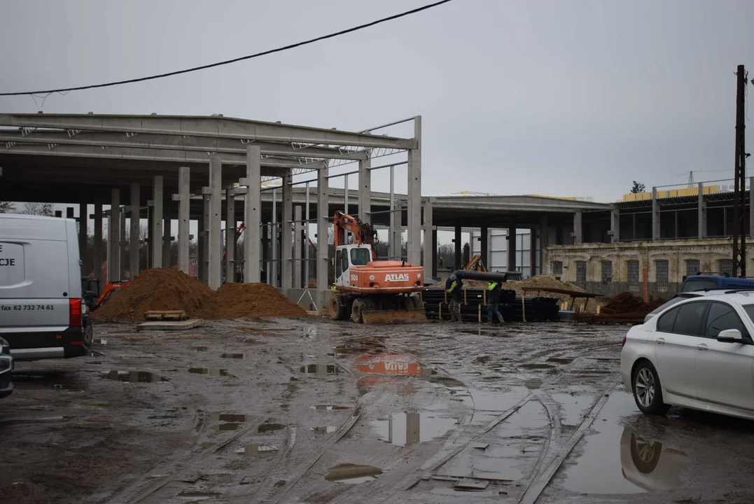 Tak zmienia się teren byłej zajezdni tramwajowej na Helenówku