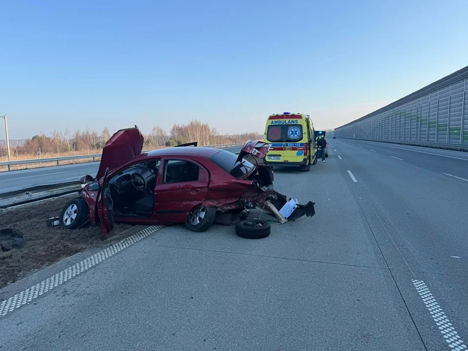 Groźny wypadek na A1. Utrudnienia na drodze [ZDJĘCIA] - Zdjęcie główne