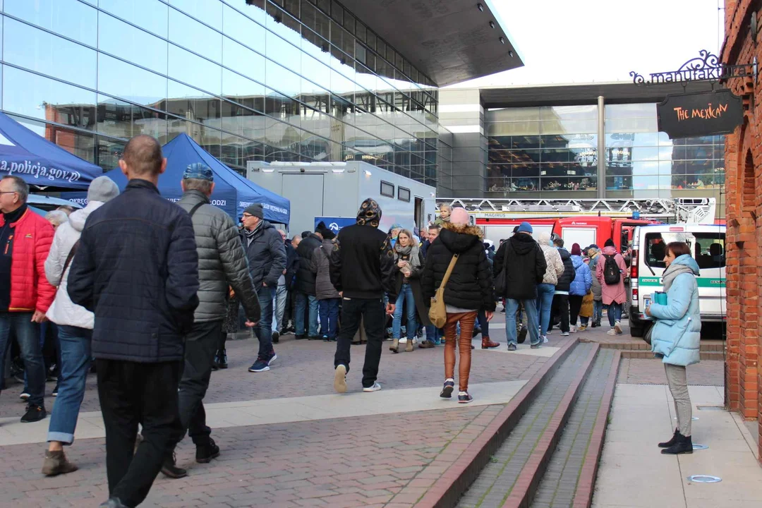 Święto Niepodległości przed Manufakturą