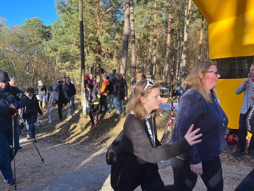 VIII edycja Spaceru i Biegu do Niepodległości w Grotnikach. Piękna pogoda zachęcała do aktywnego spędzania czasu!