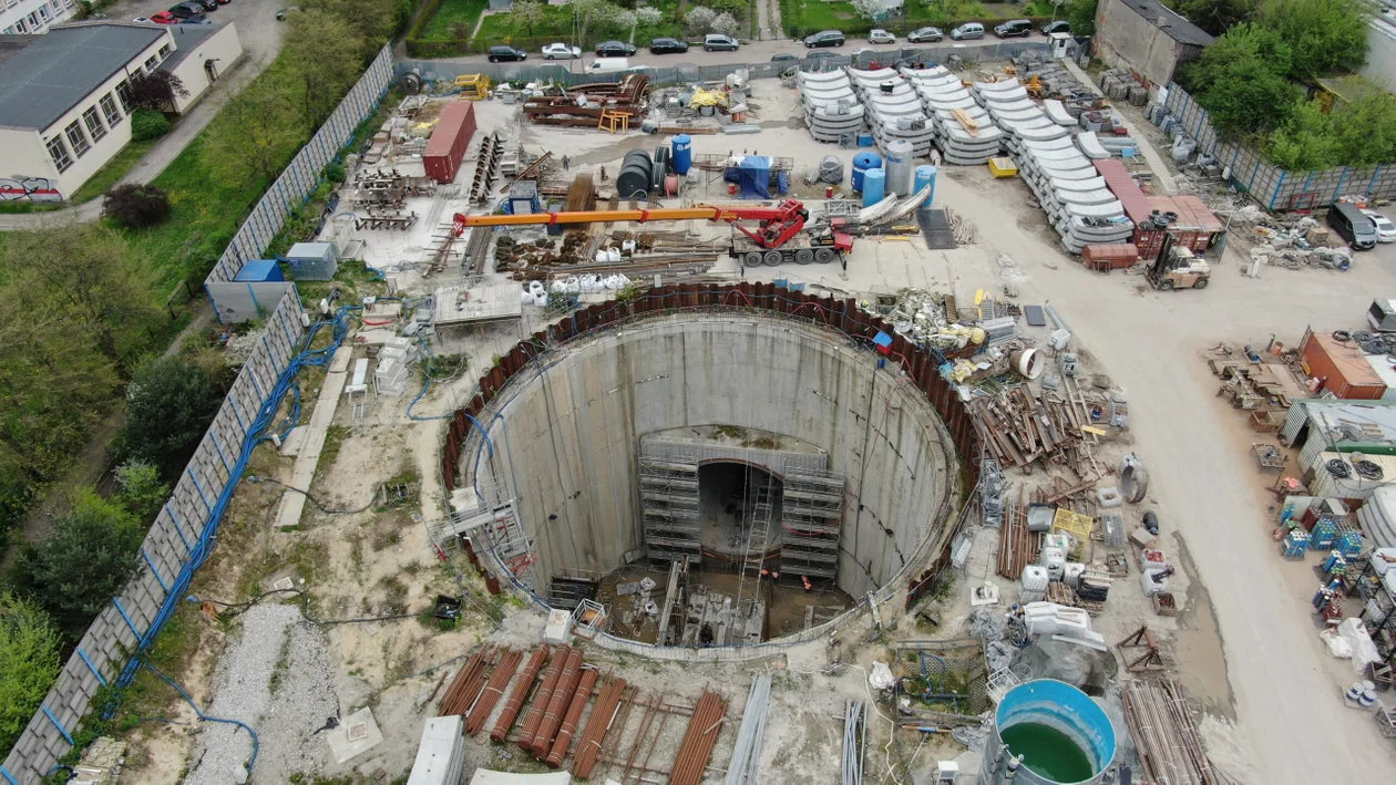 Budowa tunelu kolejowego pod Łodzią - stan na kwiecień 2024 r.