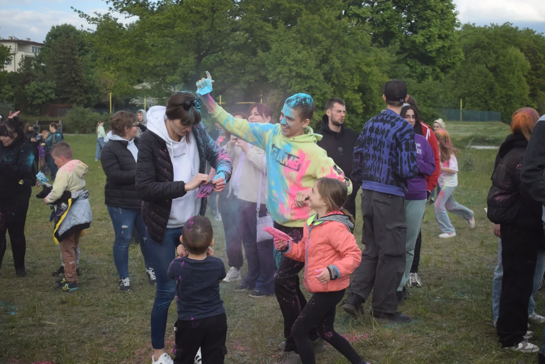 Holi Święto Kolorów na Stawach Jana w maju