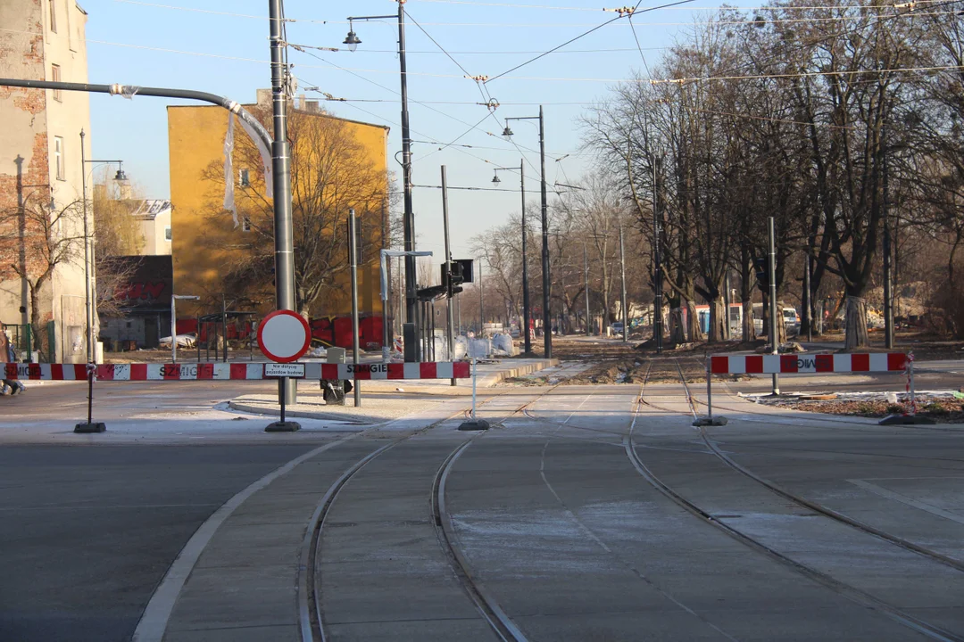 Skrzyzowanie ul. Wojska Polskiego z Franciszkańską w Łodzi - stan na 9.01.2024 r.