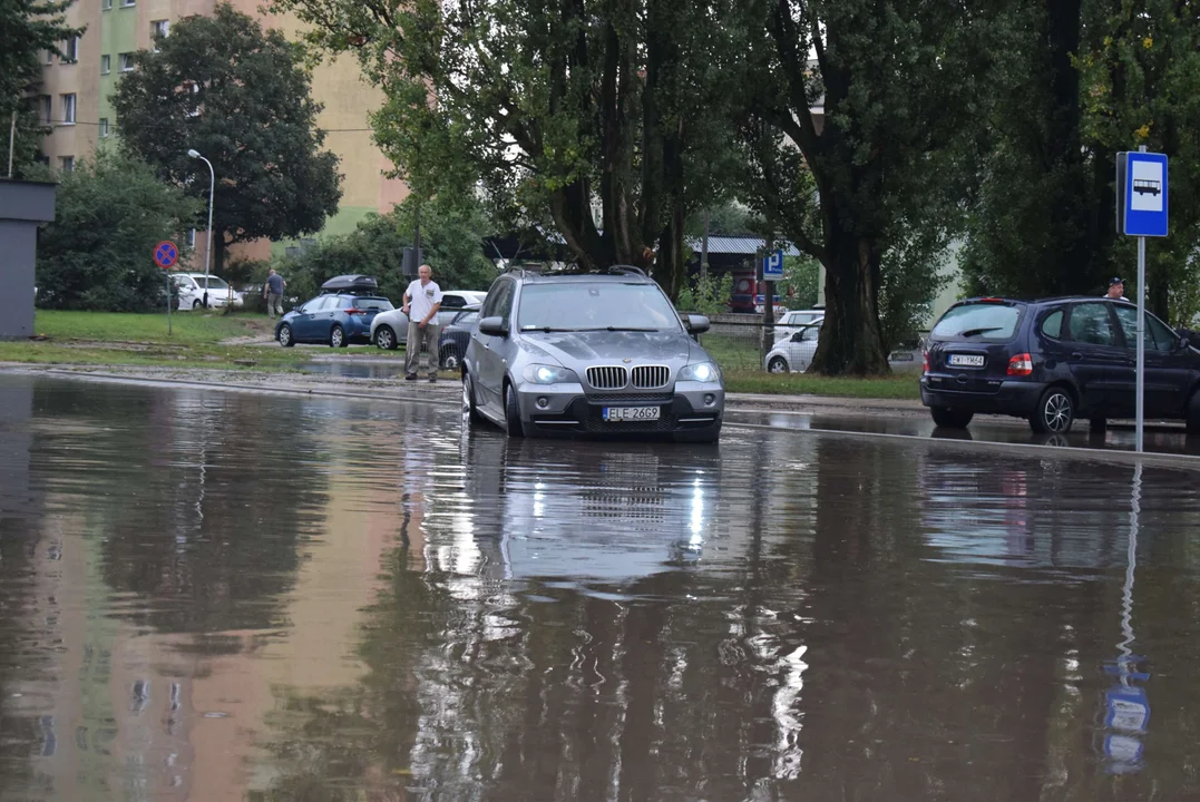 Parzęczewska wciąż jest zalewana