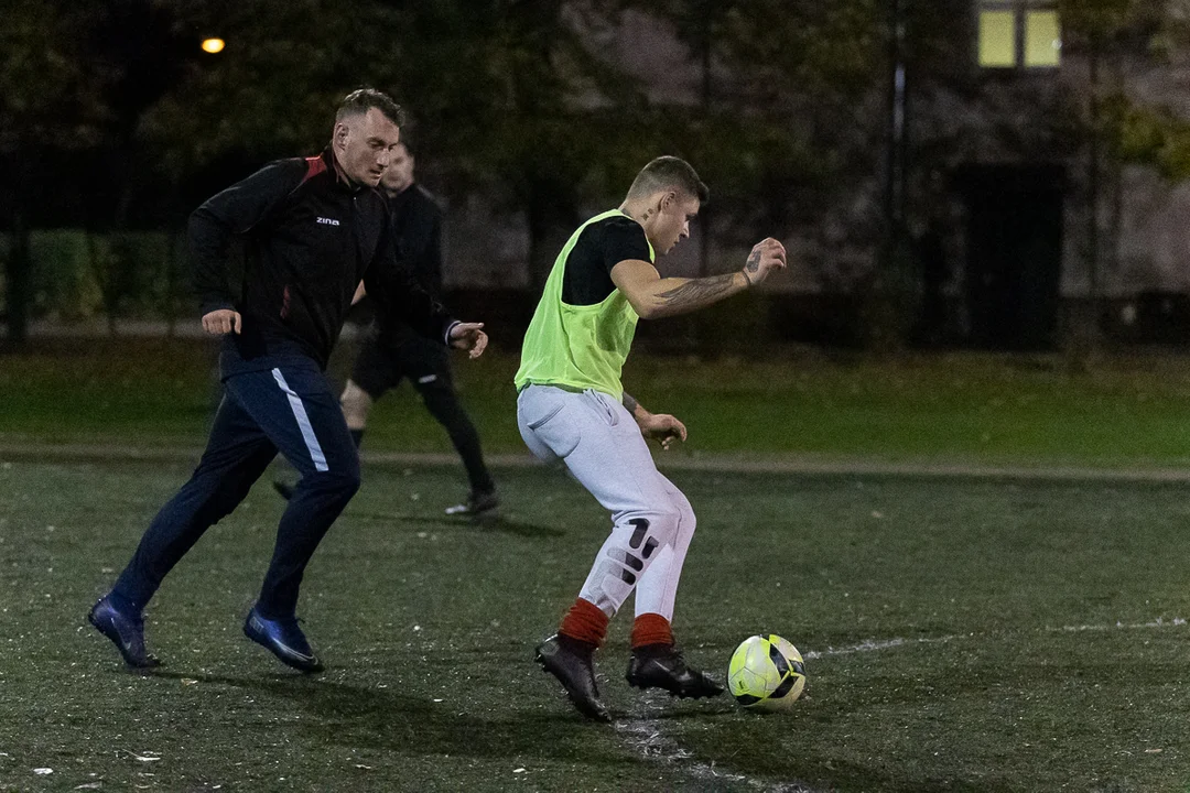 Duże emocje w spotkaniu AGKS 2 oraz FC Farselona w rozgrywkach Playareny