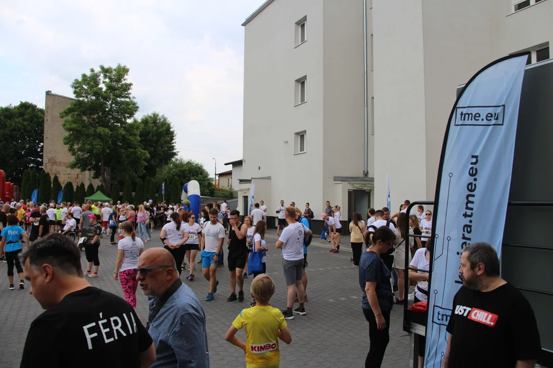 Piknik rodzinny fundacji „Daj piątaka na dzieciaka” na Bałutach