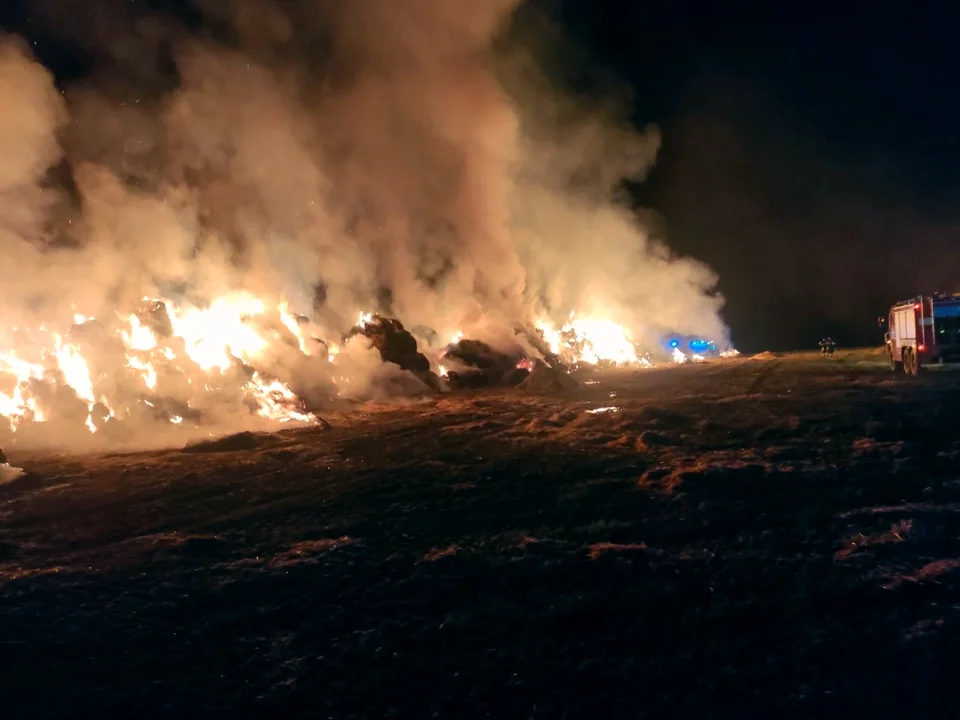 Całonocna walka z żywiołem. W akcji ponad 40 strażaków! [FOTO] - Zdjęcie główne