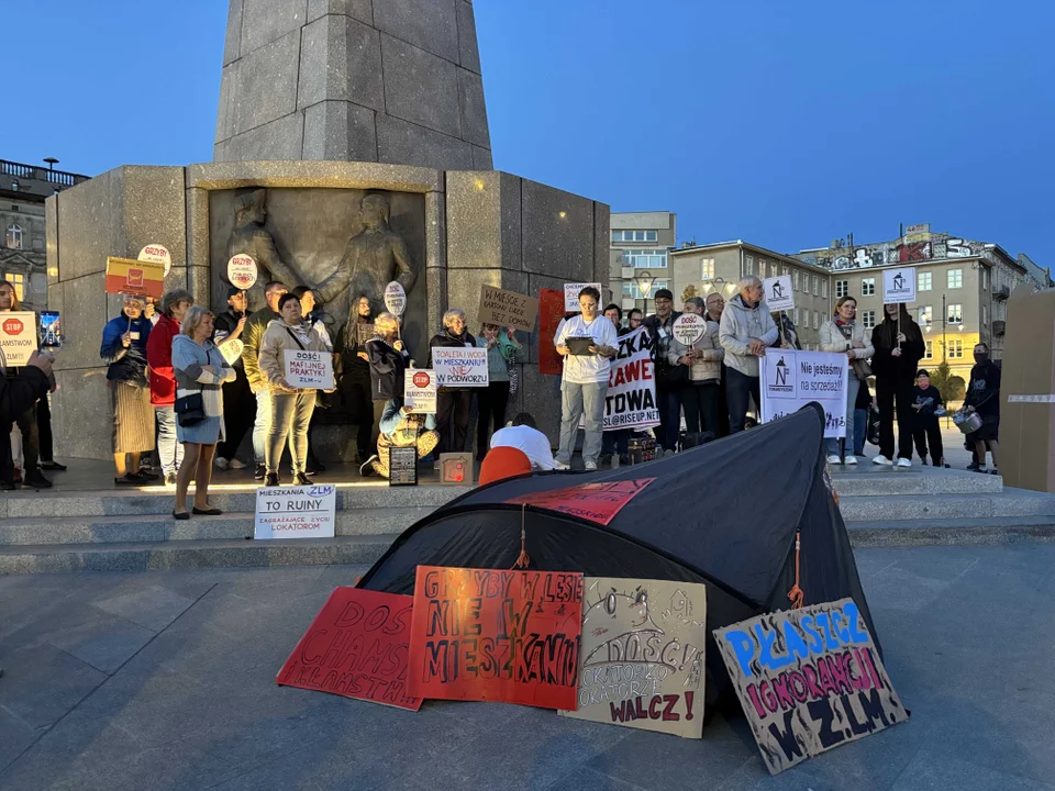 Manifestacja Łódzkiego Stowarzyszenia Lokatorów