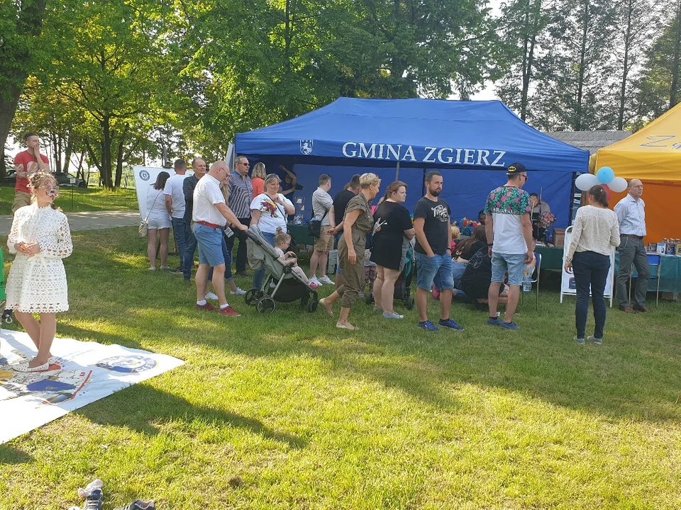 Piknik Strażacki w Dzierżąznej pod Zgierzem. Piękna pogoda i mnóstwo atrakcji, muzyki i dobrego jedzenia [zdjęcia]