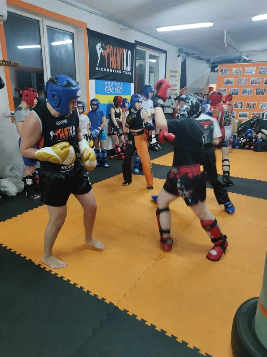 Kutnowscy zawodnicy na międzywojewódzkim turnieju kickboxingu