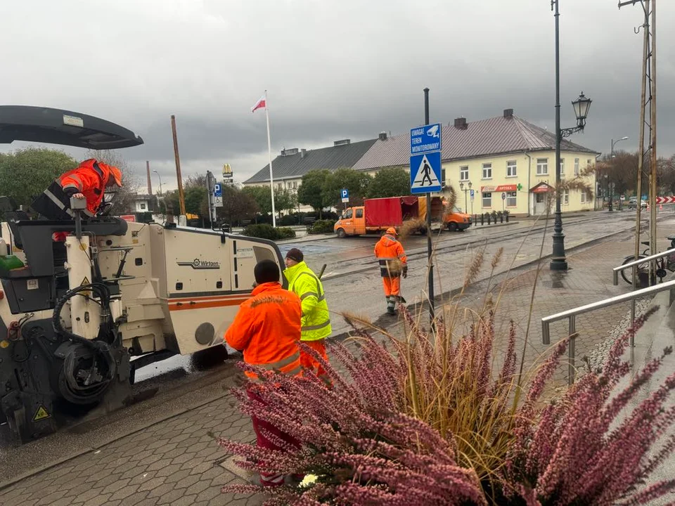 Remont drogi przed Urzędem Miasta Zgierza