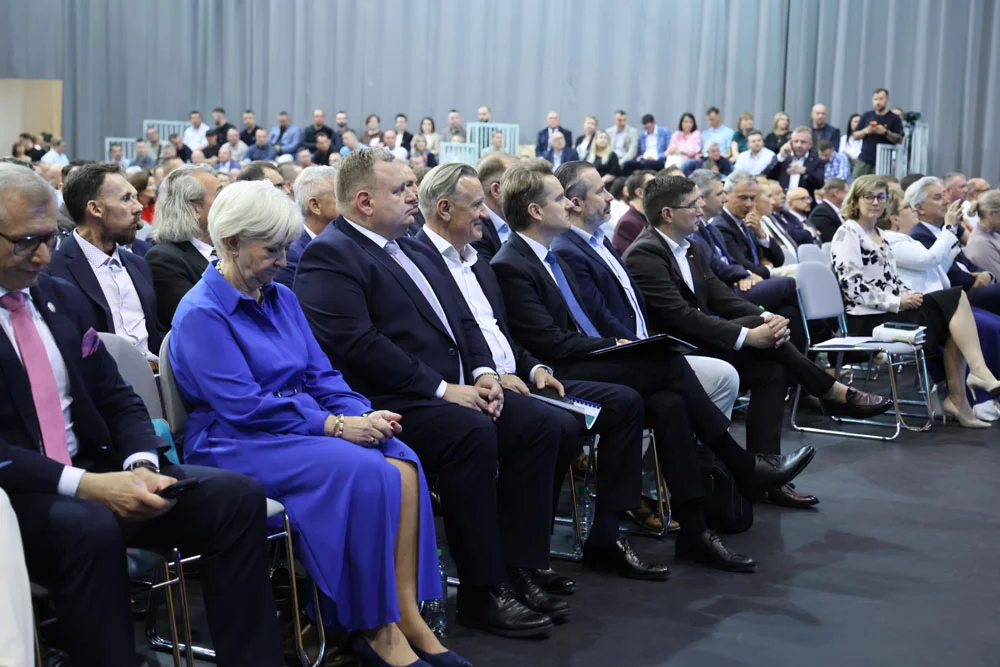 II Konferencja Od Atomu do Węgla
