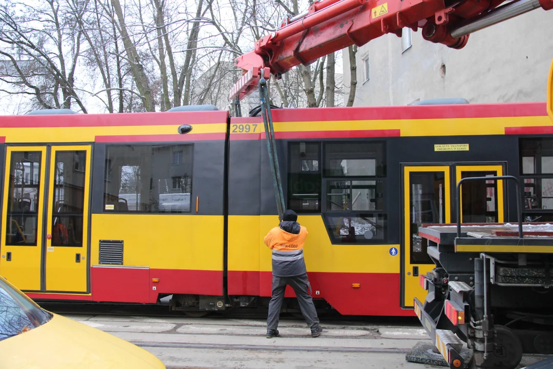 Wykolejenie tramwaju MPK Łódź na Bałutach