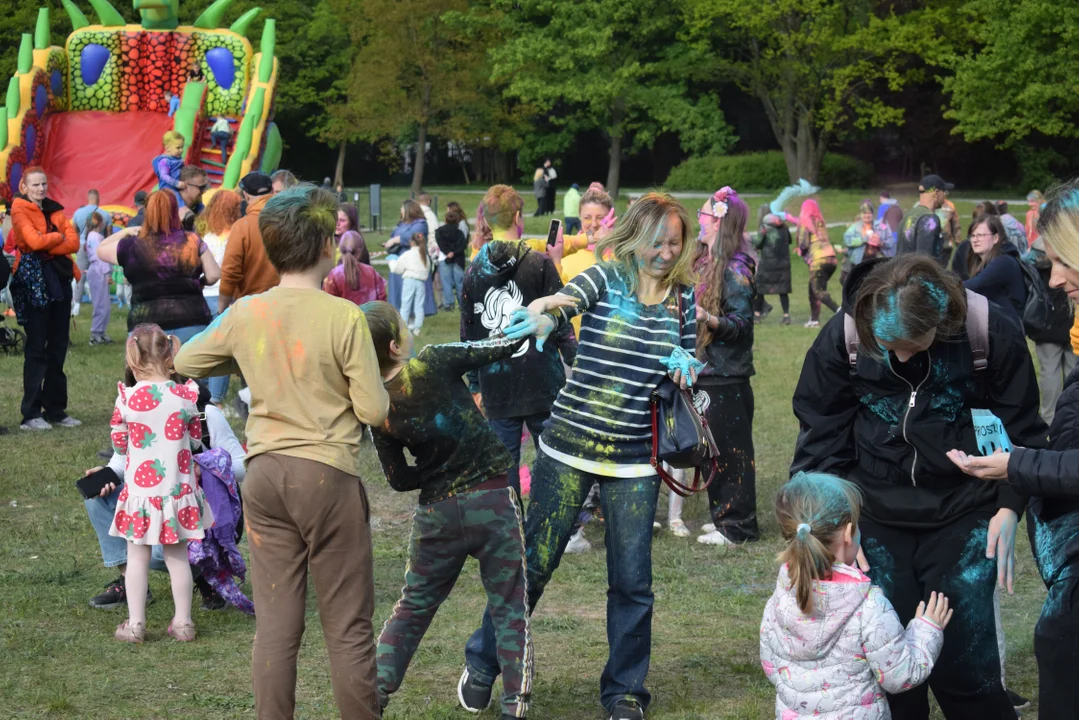 Holi Święto Kolorów na Stawach Jana w maju
