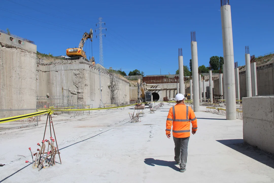 Trwa budowa tunelu kolejowego pod Łodzią - odcinek do przystanku Łódź Koziny