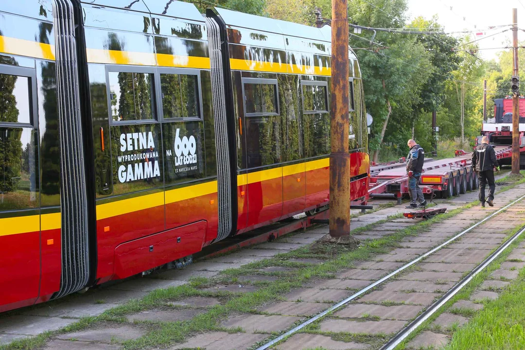 Nowe tramwaje Moderus Gamma docierają do Łodzi