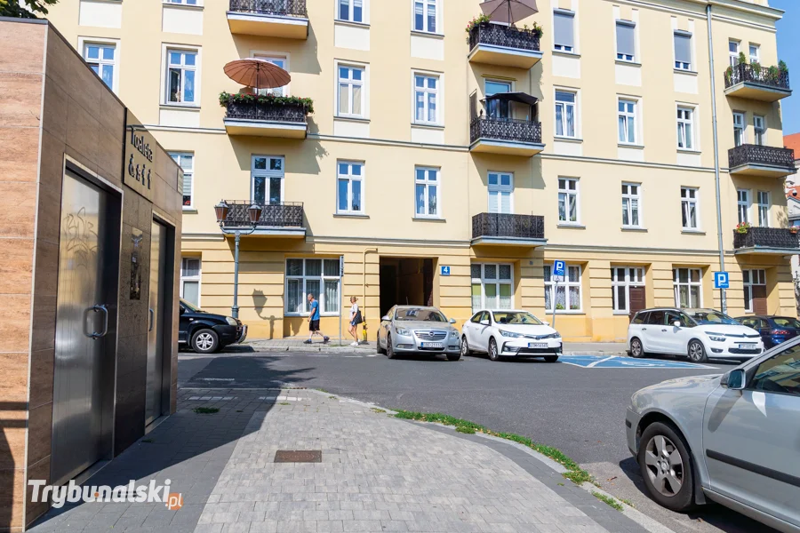 Plac Niepodległości 4 Piotrków