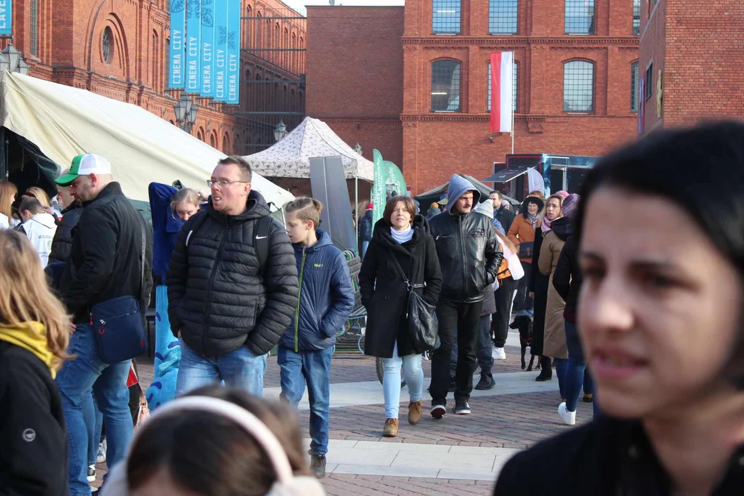 Święto Niepodległości przed Manufakturą