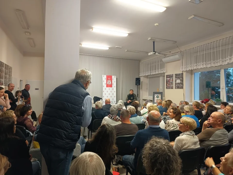 Spotkanie z Krzysztofem Majchrzakiem w Bibliotece przy Długiej