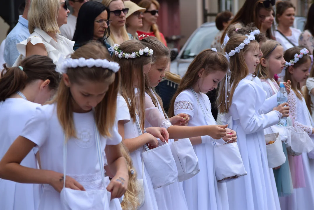 procesja Bożego Ciała w parafii Matki Bożej Dobrej Rady w Zgierzu