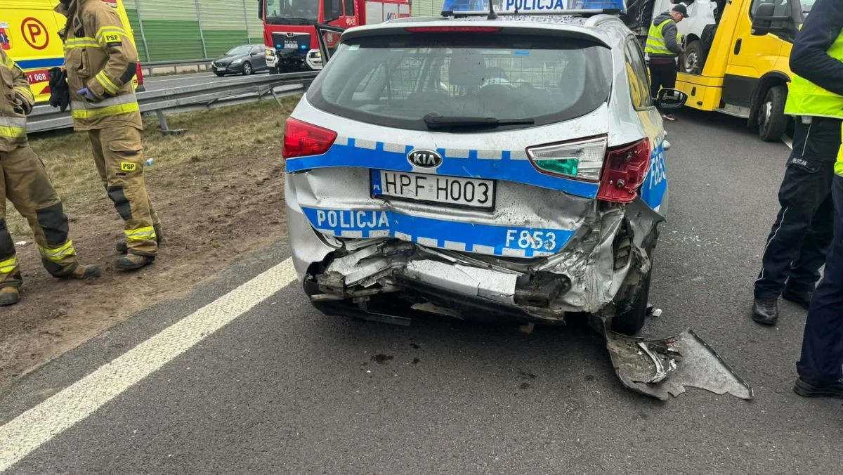 Wypadek z udziałem radiowozu pod Kutnem