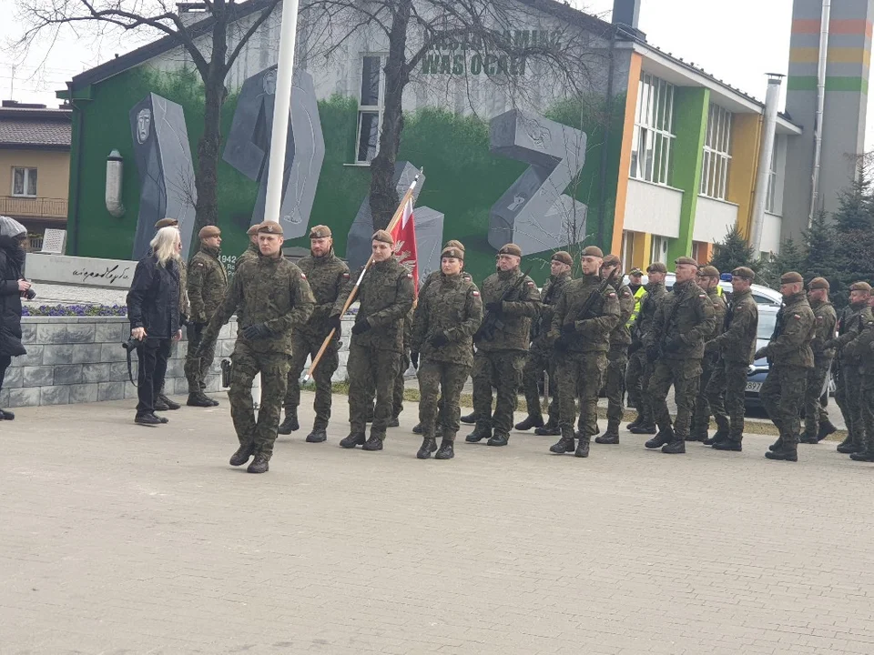 Obchody Zbrodni Zgierskiej na placu Stu straconych [zdjęcia]