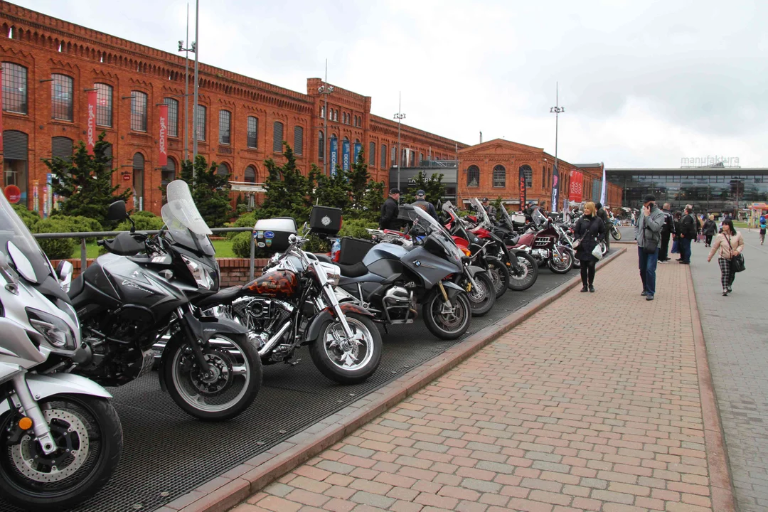 Charytatywna akcja łódzkich motocyklistów. Podczas Motoserca na rynku Manufaktury można było oddać krew [ZDJĘCIA] - Zdjęcie główne