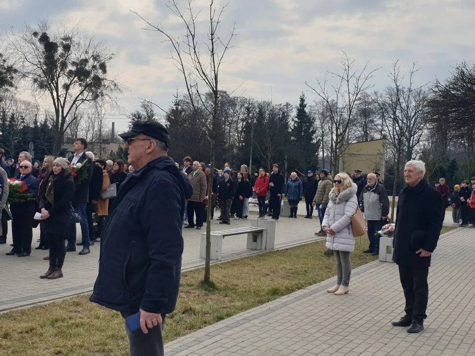 Obchody Zbrodni Zgierskiej na placu Stu straconych [zdjęcia]