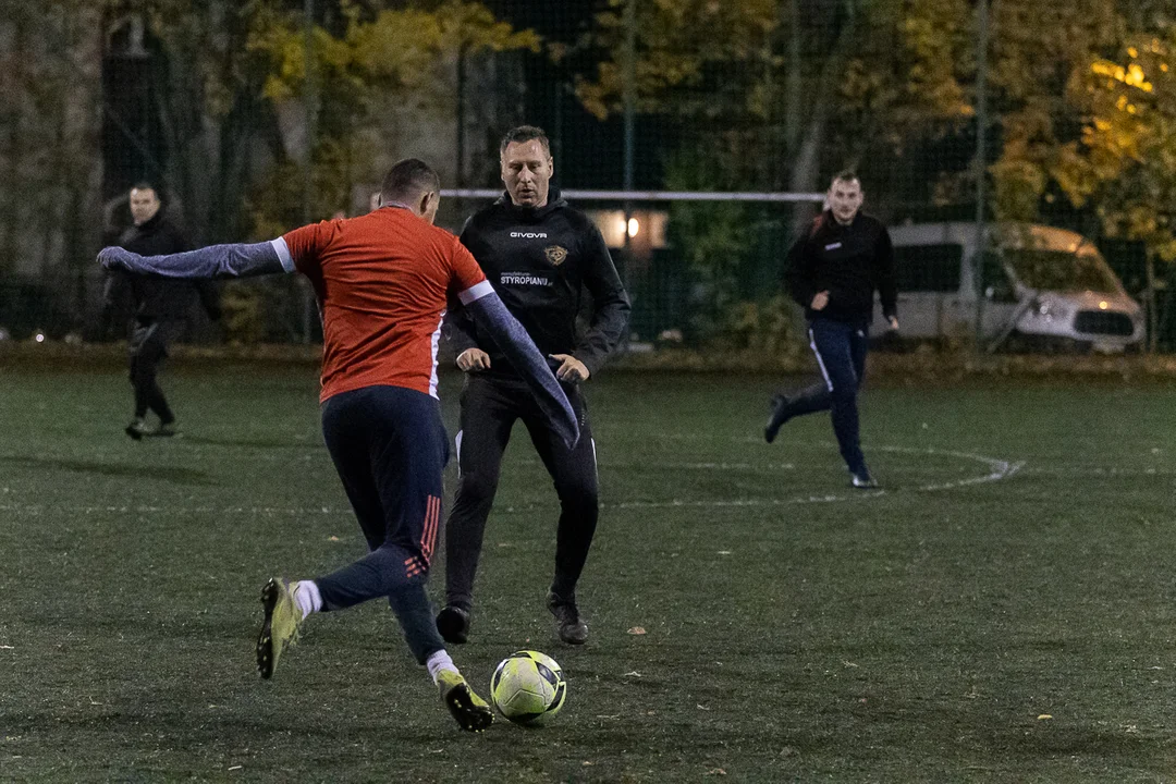 Duże emocje w spotkaniu AGKS 2 oraz FC Farselona w rozgrywkach Playareny