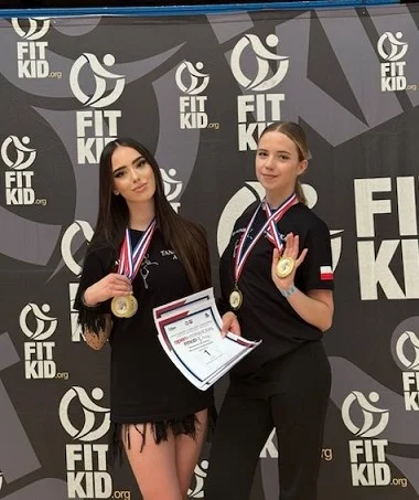 Tancerki z Piotrkowa z medalami